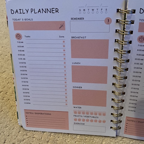 NWOT Daily Planner - Picture 3 of 4